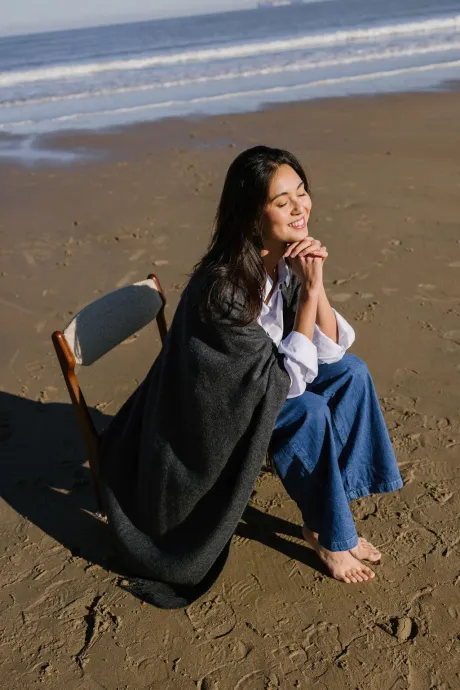 Antracietgrijze Warmi Alpaca Poncho 