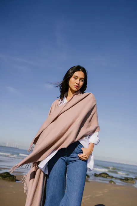 Anthrazitgrauer Warmi Alpaka Poncho