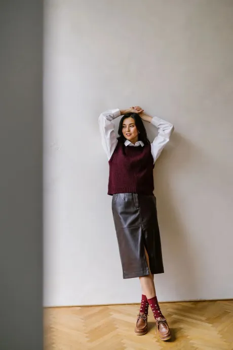 Chompa | Soft and Elegant Sleeveless Cardigan
