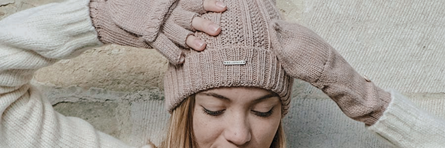 Trendy woolen caps for on sale womens