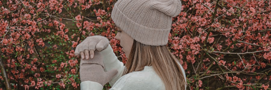 Le Bonnet de Laine en Tête des Accessoires Tendances de l'Hiver