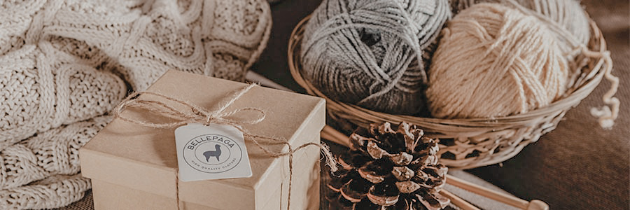 pelotes de laine avec étiquette bellepaga
