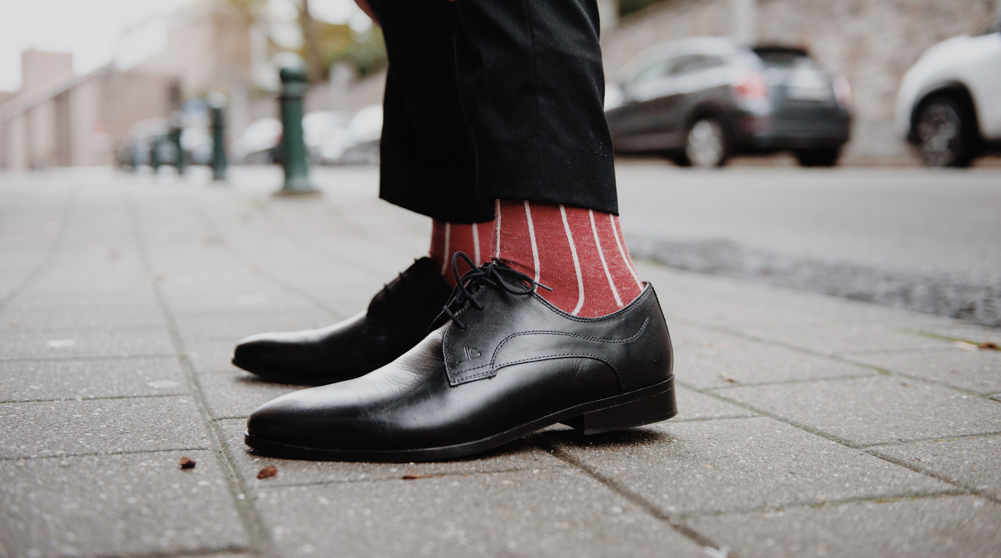 Herrensocken rot Linien