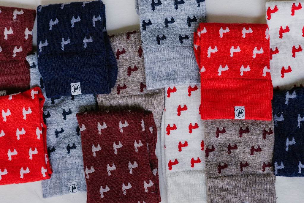 Collection de chaussettes hautes en laine pour femme avec motifs alpaga